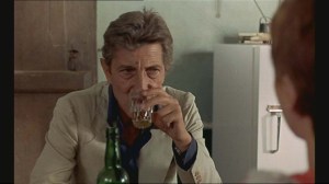 Epaulard knocking one back